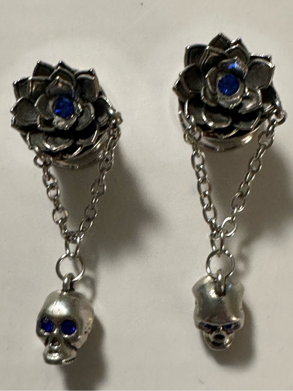 NIB Silver Lotus Skull Drop Plugs Gauges, Double Flair with Blue CZs 0g / 8mm